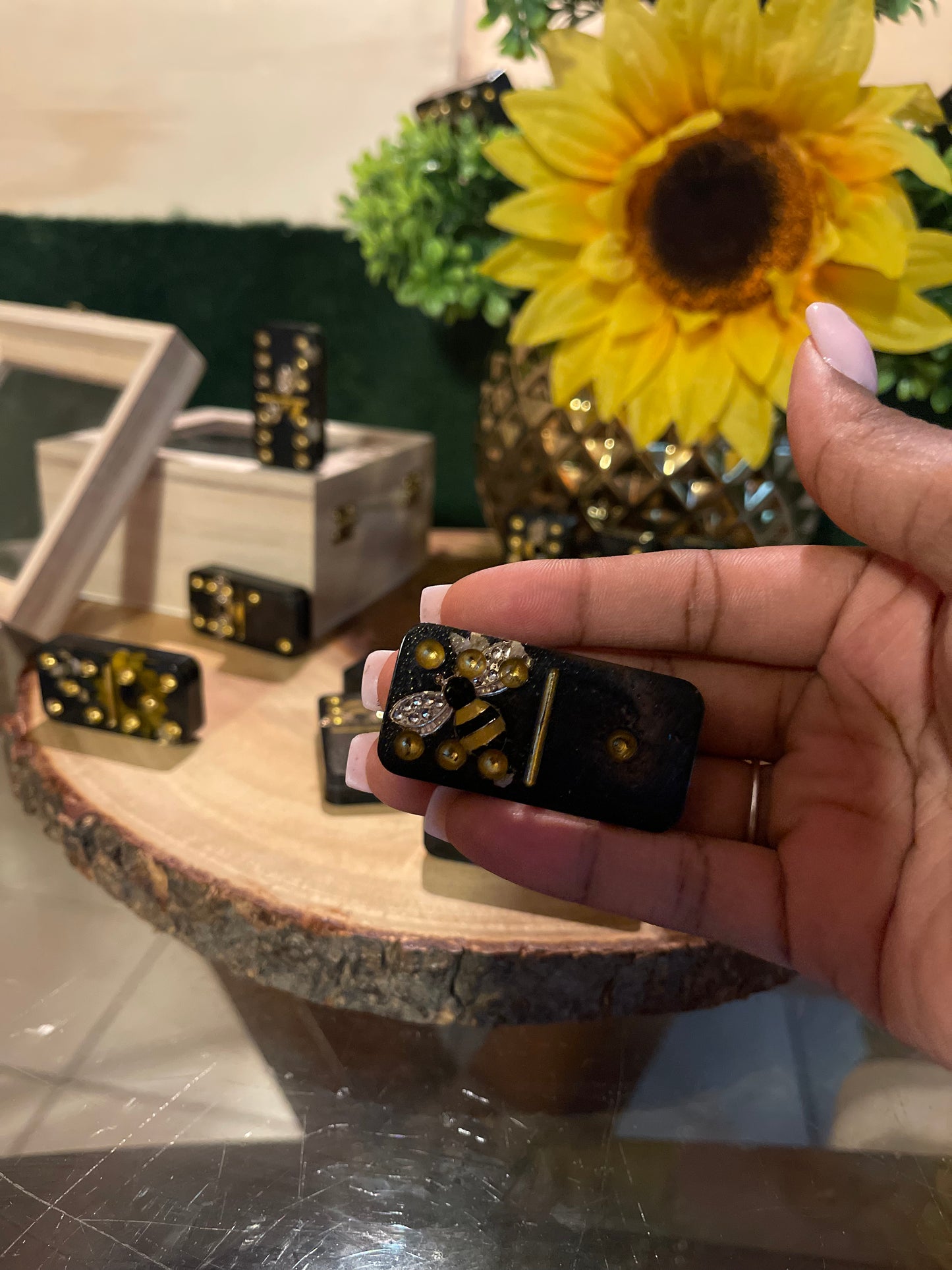 Bumble Bee Dominoes